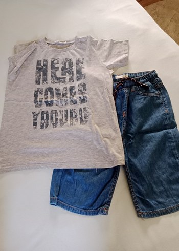 Gri Baskılı Tişört ve Denim Şort Takımı