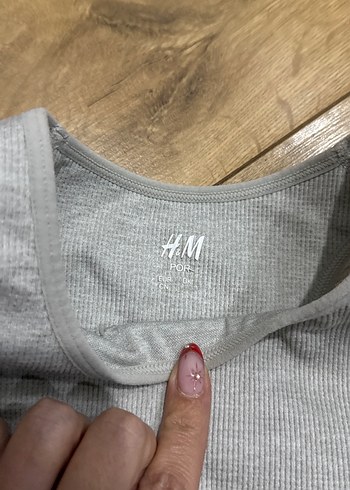 H&M marka spor üst büstiyer - Görsel 2