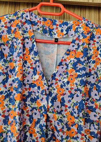 Renkli, Düğmeli, V Yaka Kadın Bluz - Görsel 2