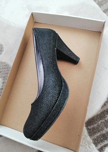 Siyah Yılan Desenli Topuklu Kadın Ayakkabı - Görsel 4