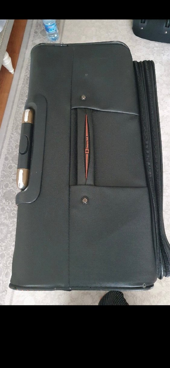 Siyah Fermuarlı Valiz - Görsel 2