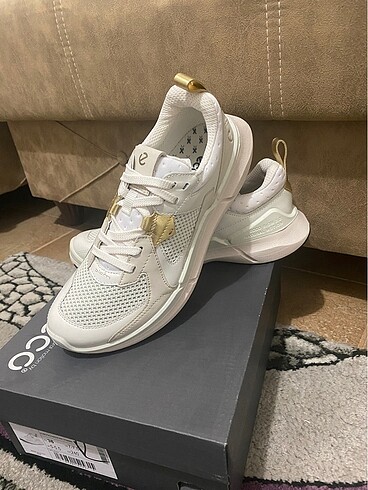 38 Beden Ecco kadın spor ayakkabı