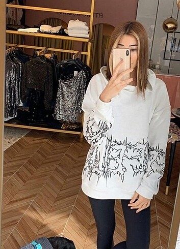 Zara BEYAZ DESENLİ KAPŞONLU SWEATSHİRT 