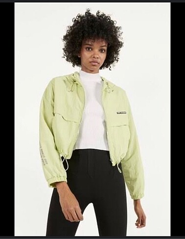Bershka Mont
