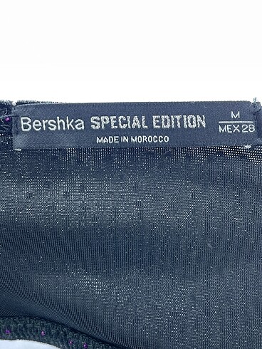 m Beden çeşitli Renk Bershka Bluz %70 İndirimli.