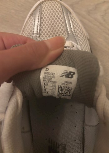 New balance 38 numara yarım numara dardır - Görsel 4