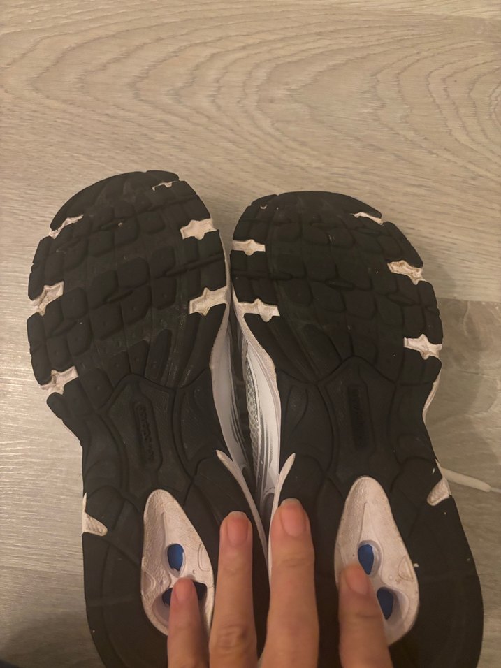 New balance 38 numara yarım numara dardır - Görsel 3