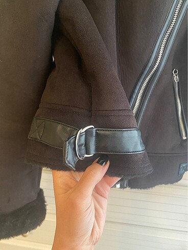Stradivarius Stradivarius orjinal biker kürklü mont 36 beden siyah.
