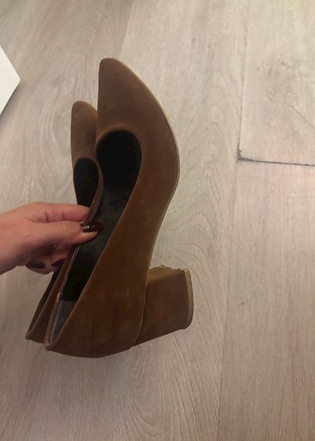 Kahverengi Süet Stiletto Topuklu Kadın Ayakkabı - Görsel 4