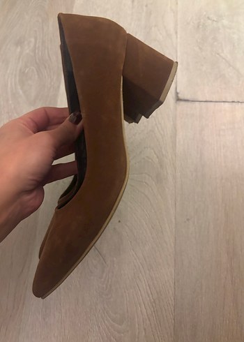 Kahverengi Süet Stiletto Topuklu Kadın Ayakkabı - Görsel 3