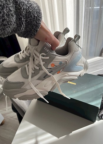 Gri Baskılı Bağcıklı Kadın Spor Ayakkabı - Görsel 5