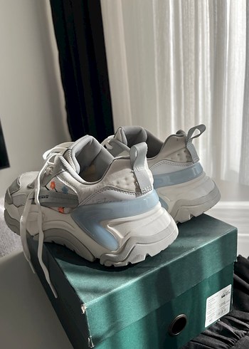 Gri Baskılı Bağcıklı Kadın Spor Ayakkabı - Görsel 3