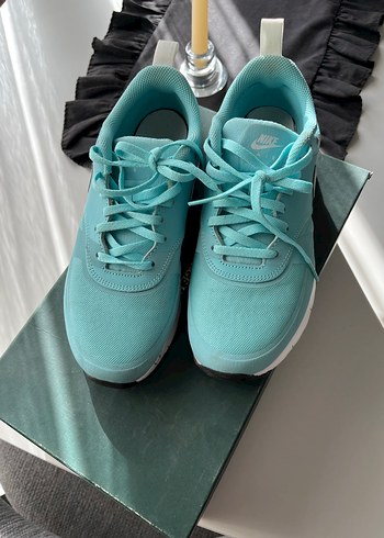 Nıke spor ayakkabı - Görsel 2