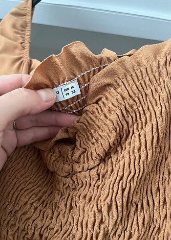 Bej V Yaka Uzun Kollu Fırfırlı gömlek - Görsel 3