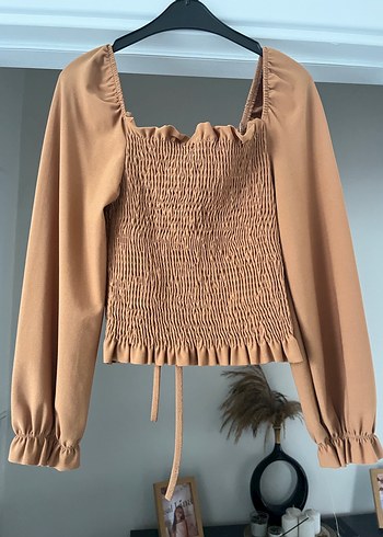 Bej V Yaka Uzun Kollu Fırfırlı gömlek - Görsel 4