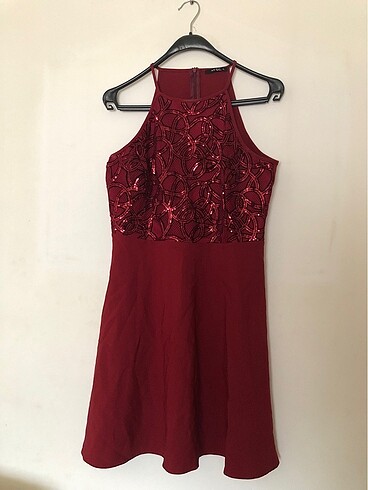 BORDO PARLAK ELBİSE ABİYE