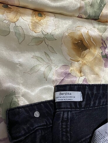 36 Beden kot şort bershka