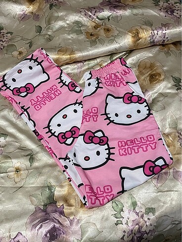 hello kitty eşofman