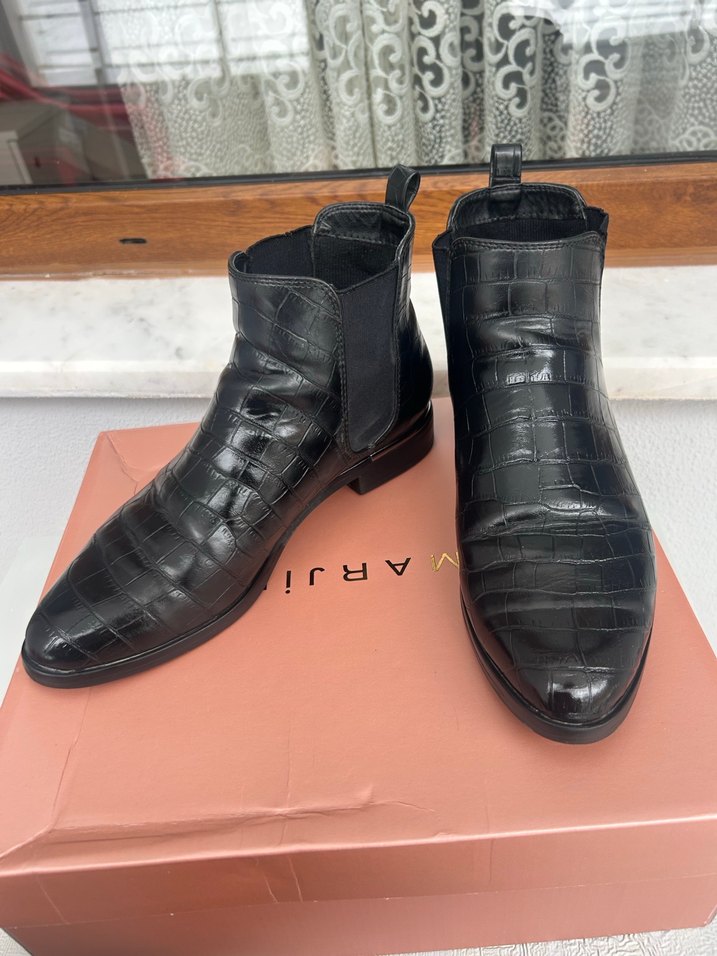 Siyah Deri Kemerli Yılan Desenli Kadın Bot - Görsel 2