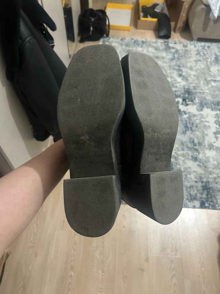 Tokalı Siyah Deri Kadın Bot - Görsel 4