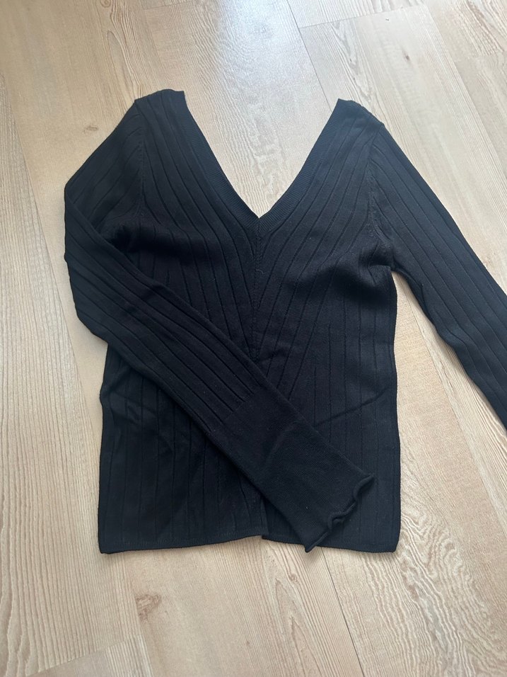 Siyah V Yaka İnce Triko Kadın Kazak - Görsel 2