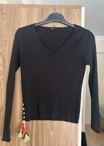 V Yaka Siyah Triko Kadın Kazak - Görsel 2