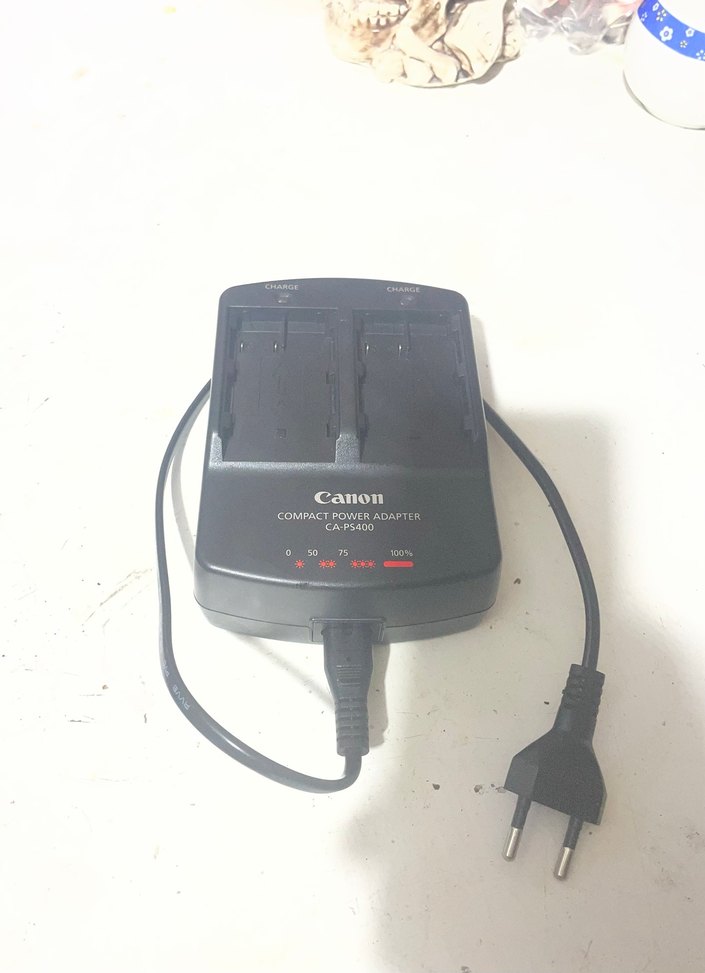 Canon CA-PS400 Kompakt Güç Adaptörü Siyah - Görsel 2