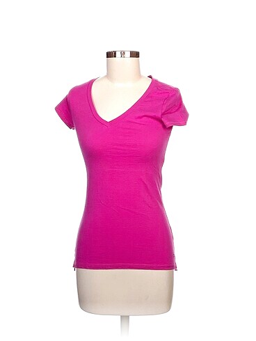 Tommy Hilfiger T-shirt %70 İndirimli.