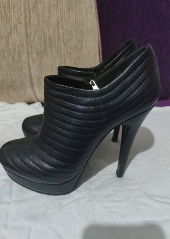 Siyah Stiletto Topuklu Kadın Bot - Görsel 3