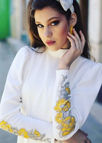 Uzun Kollu İşlemeli Beyaz Tunik - Görsel 4