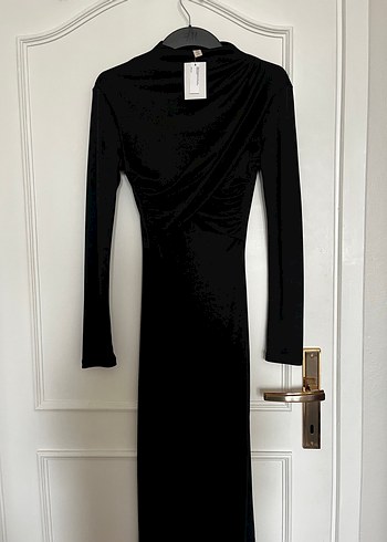 Uzun Kollu Siyah Drapeli Kalem Elbise - Görsel 2