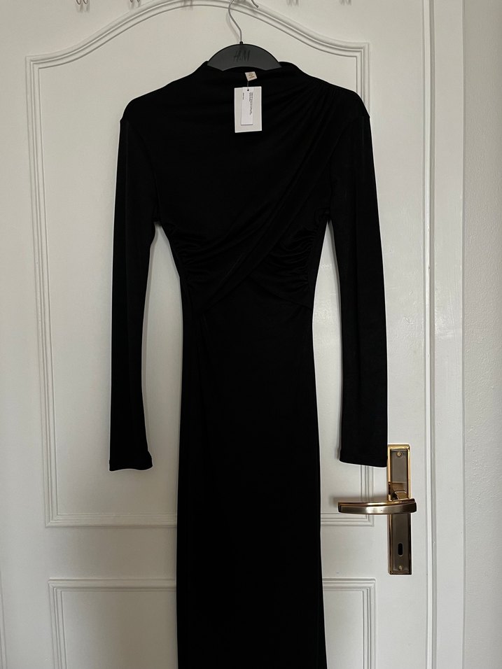 Uzun Kollu Siyah Drapeli Kalem Elbise - Görsel 3