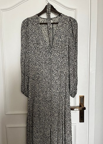 V Yaka Uzun Kollu Elbise - Görsel 2