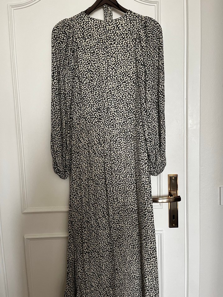 V Yaka Uzun Kollu Elbise - Görsel 5