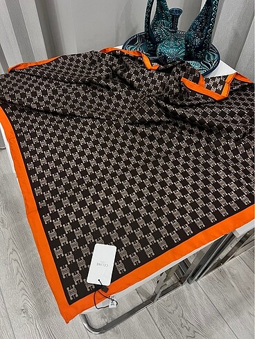 Twill Eşarp teklifleri değerlendiyorum