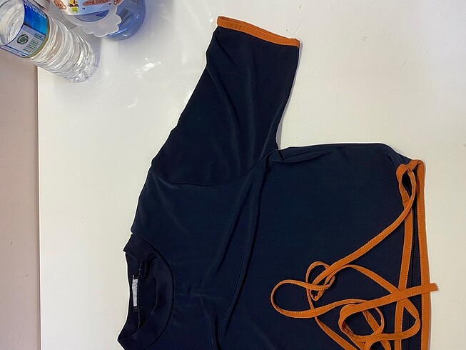 Bel bağlamalı crop - Görsel 2