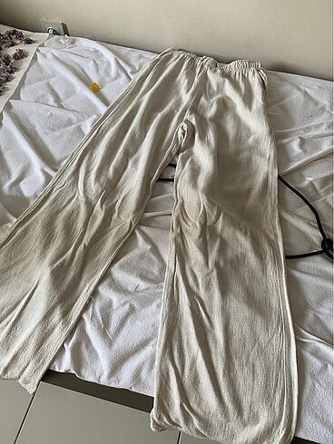Stradivarius Stradivarius bej krem keten pantolon