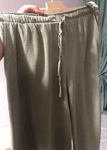 Stradivarius Stradivarius yeşil haki keten pantolon