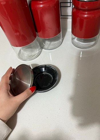 Kırmızı Kapaklı 3'lü Saklama Kavanozu Seti - Görsel 6