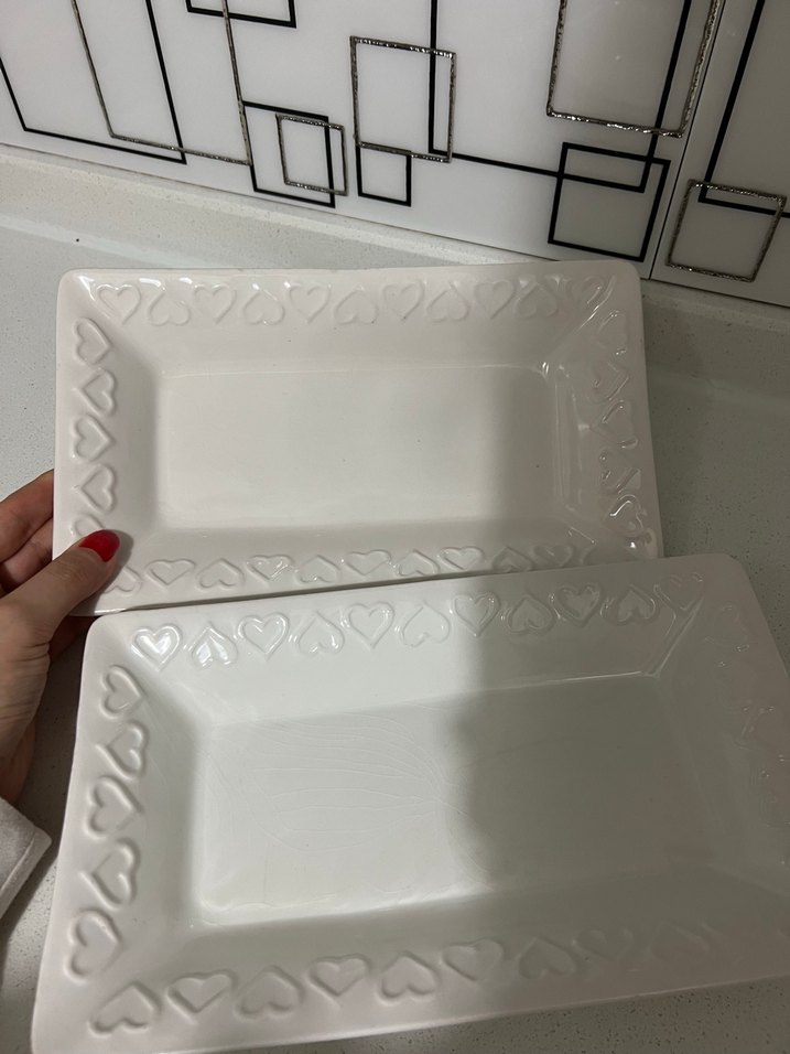 Kalp Desenli Beyaz Dikdörtgen Tabaklar - Görsel 3