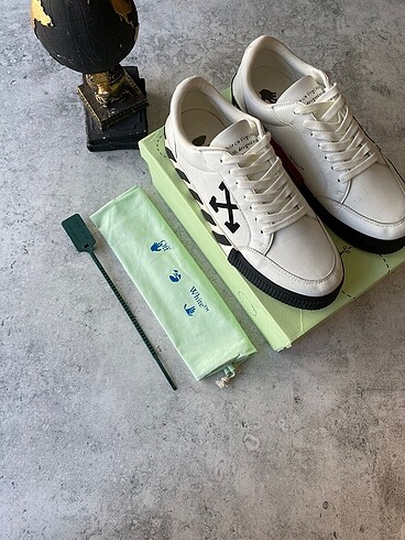 Off white Vulcanized