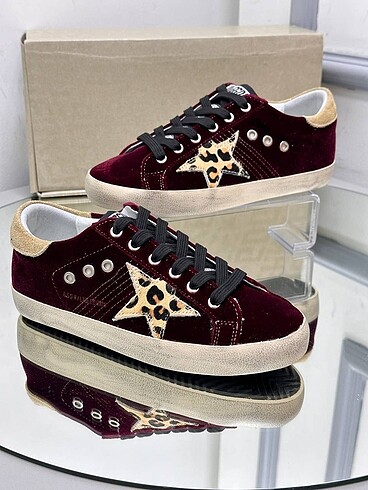 Golden Goose Deluxe golden goose
