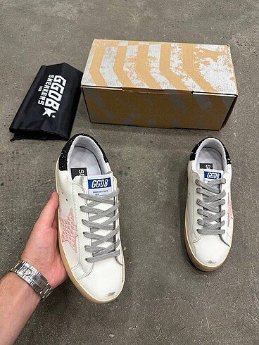 37 Beden beyaz Renk golden goose