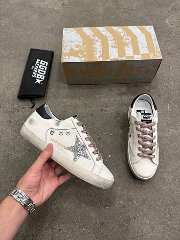 Golden Goose Deluxe golden goose