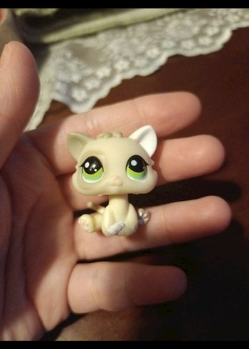 Beyaz Pastel Renkli Minik Figür Oyuncak