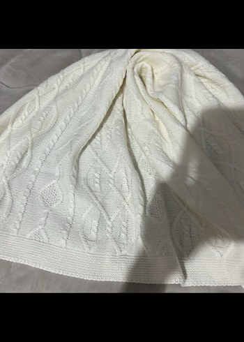 Beyaz Örgü Çocuk Battaniyesi - Görsel 4