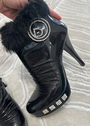 38 Beden Siyah Tüylü Gotik Stiletto Topuklu Kadın Bot