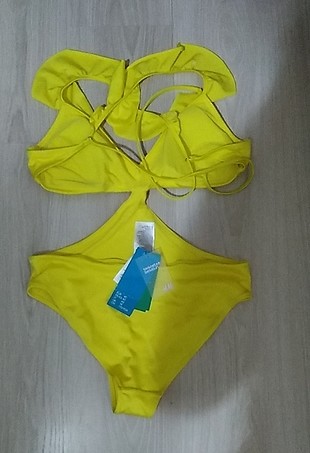 H&M hic kullanılmamis etiketi uzerinde h&m #mayokini