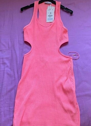 Bershka Elbise