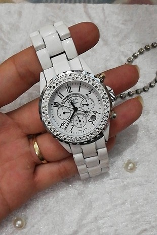 Chanel beyaz saat